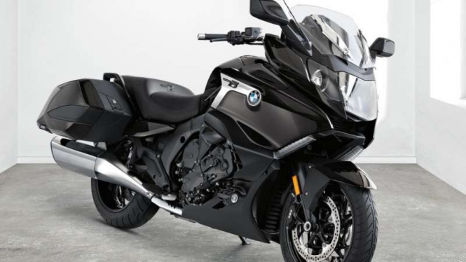 BMW K1600 B.