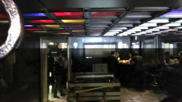 Suasana penutupan diskotek Milles di Tamansari, Jakarta Barat