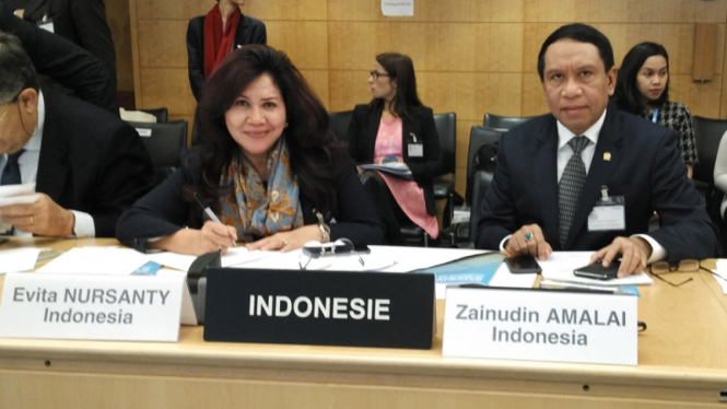 Anggota BKSAP DPR Evita Nursanty (F-PDIPerjuangan) dan Zainudin Amali (F-PG)