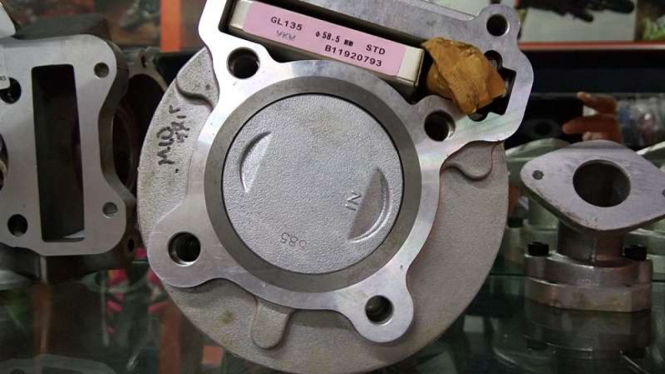 Piston aftermarket Yamaha Mio.