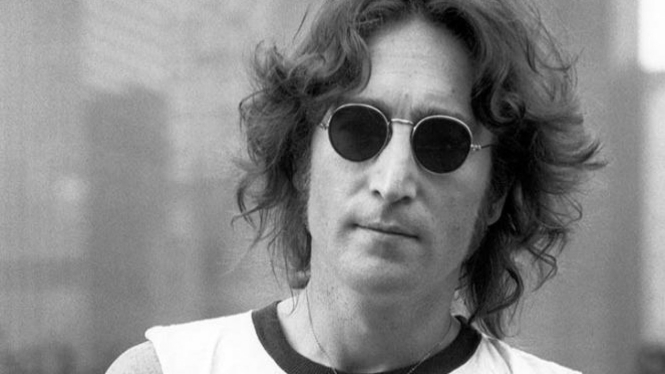 John Lennon, The Beattles.