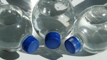 Ilustrasi botol.