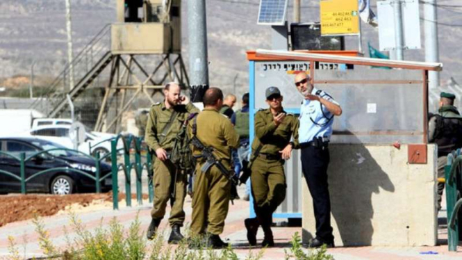 Pos penjagaan Israel di perbatasan dengan Palestina.