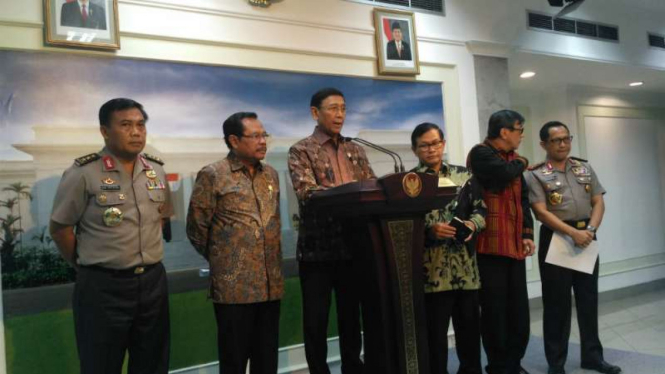 Wiranto memimpin konpers Saber Pungli di Kantor Presiden