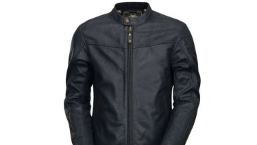 Jaket Walker.