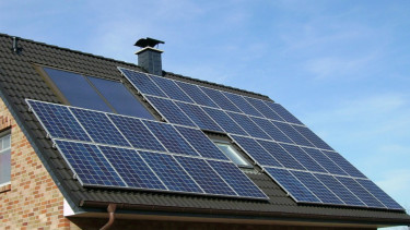 Panel surya