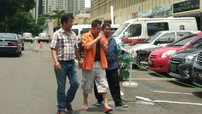 Gatot Brajamusti