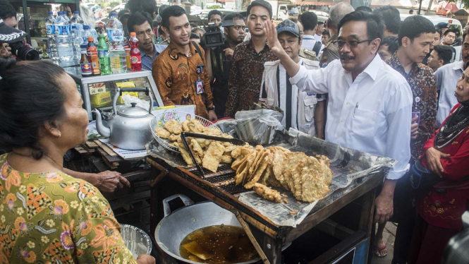 Wagub Djarot Temui Pedagang Kaki Lima