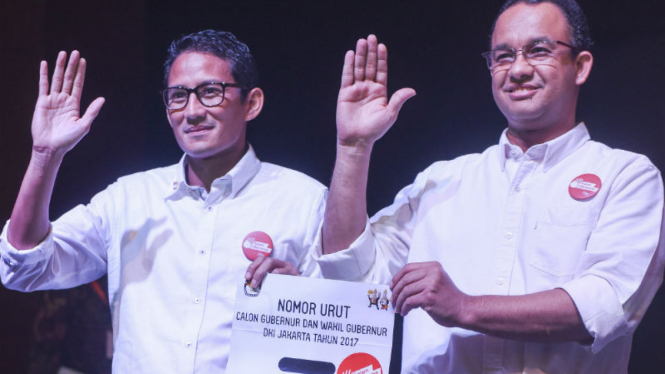 Anies Baswedan dan Sandiaga Uno.