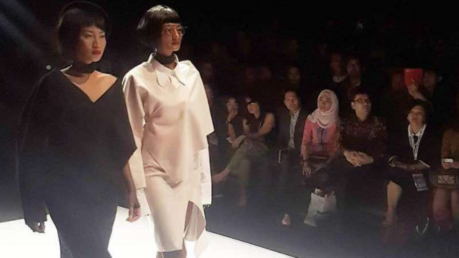 Koleksi Patrick Owen di Jakarta Fashion Week