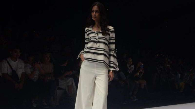 Koleksi Aere di Jakarta Fashion Week 2016