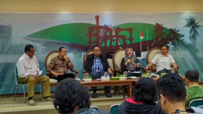 Wakil Ketua Komisi II DPR RI Lukman Edy 