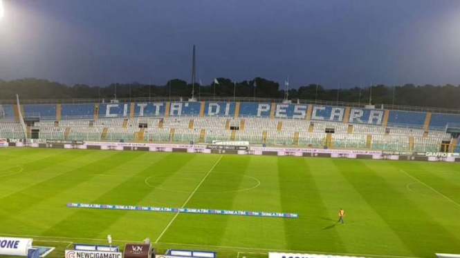 Markas Pescara, Stadion Adriatico-Giovanni.