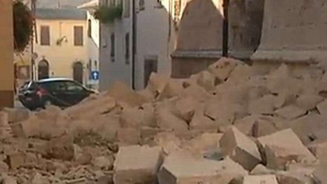 Gempa guncang Italia