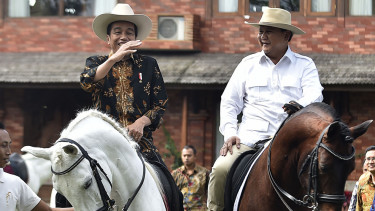 Jokowi kunjungi Prabowo di Hambalang.