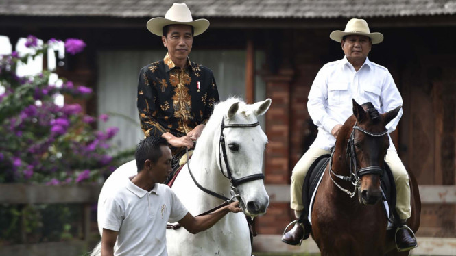 PRESIDEN JOKO WIDODO KUNJUNGI KEDIAMAN PRABOWO SUBIANTO