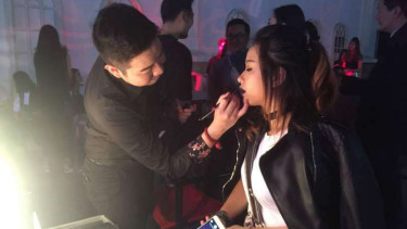 Ilustrasi make up artist