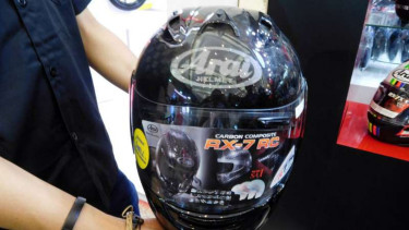 Arai RX-7 RC, helm seharga Rp38 juta