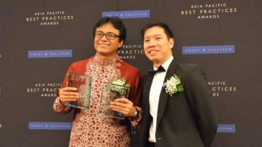 Telkomsigma terima penghargaan Frost & Sullivan 2016