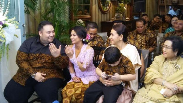 Vanessa Angel telah resmi dilamar oleh kekasihnya Didi Mahardika