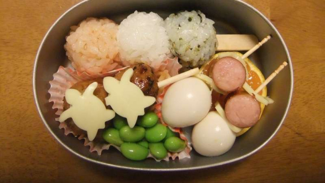 Bekal makan anak