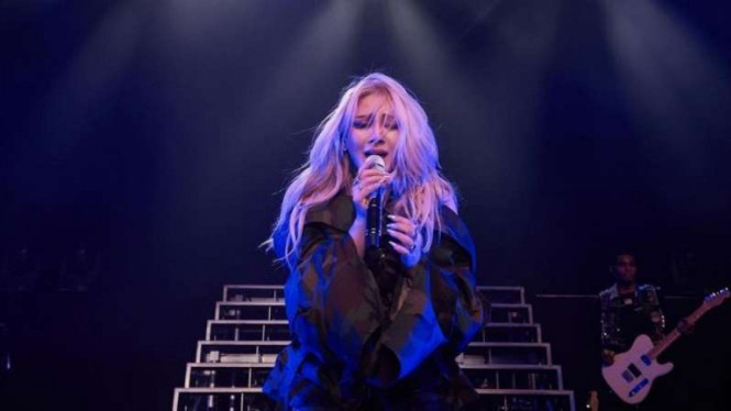 CL 2NE1