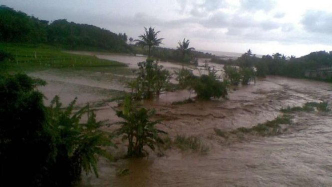 Ilustrasi banjir bandang.