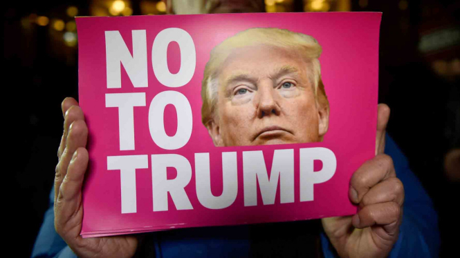 Gelombang Aksi Protes Terpilihnya Presiden AS Donald Trump.