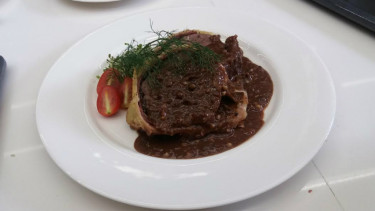 Beef Wellington With Peppercorn Sauce