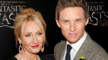 JK Rowling dan Eddie Redmayne