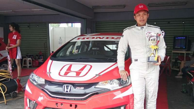 Pembalap Honda Racing Indonesia, Rio SB