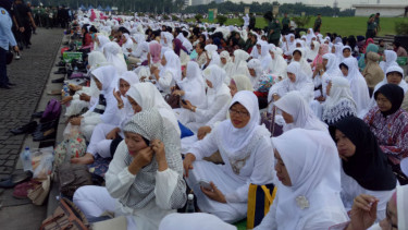 Zikir di Monas