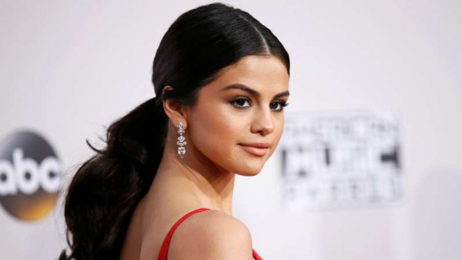 Selena Gomez.