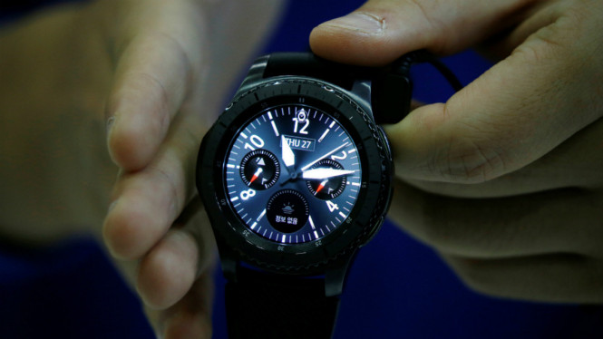 Samsung Gear S3 Classic.