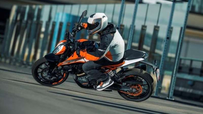 KTM Duke 125