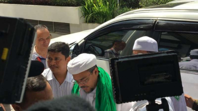Ilustrasi buronan kasus dugaan pornografi, Habib Rizieq di Jakarta.