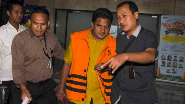 Pesiden Direktur PT E.K Prima, Rajesh Rajamohanan Nair, ditangkap KPK karena menyuap Pegawai Pajak.