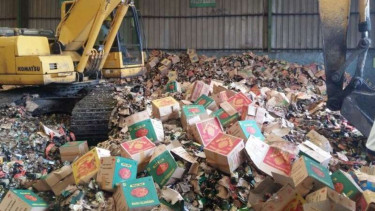 Pemusnahan Obat Tradisional di Karawang, Jumat 25 November 2016