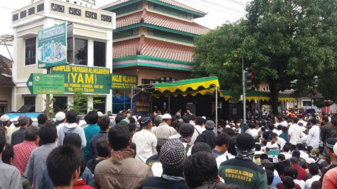 Ribuan orang ikut tabliq akbar di Masjid Mujahiddin, Solo, Jawa Tengah