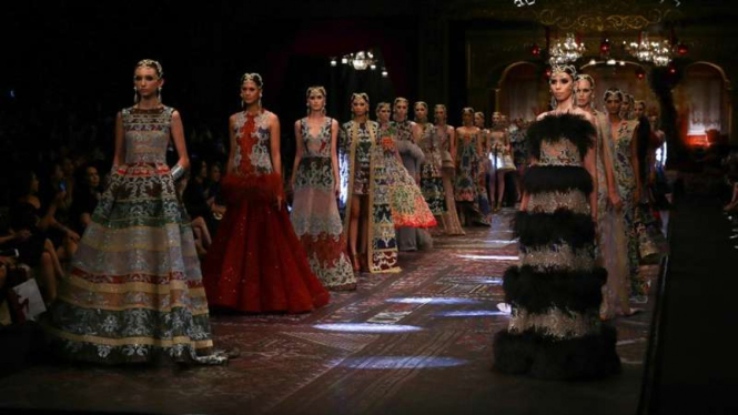Koleksi Sebastian Gunawan Couture