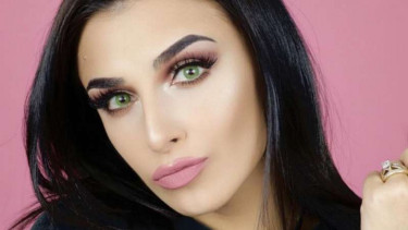 Blogger kecantikan Maria Yeager