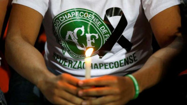 Suasana duka menyelimuti klub Chapecoense pasca insiden pesawat.