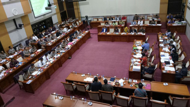 Rapat Kerja Komisi DPR. (Foto ilustrasi). 