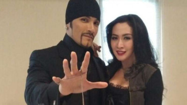 Romy Rafael dan istrinya, Ury Kartha