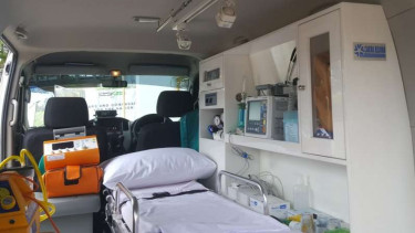 Perlengkapan dalam mobil ambulans