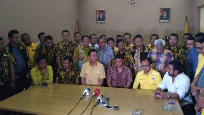 Dua elite Partai Golkar berdamai