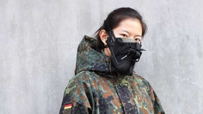 Masker dari sepatu 