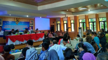 Plt Gubernur DKI, Sumarsono di Pulau Seribu.