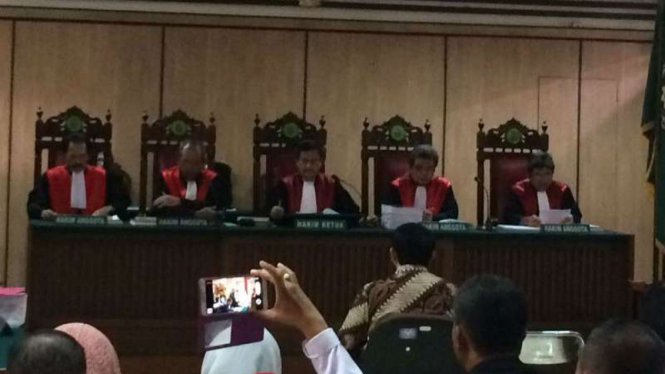 Proses sidang perkara penistaan agama Basuki Tjahaja Purnama alias Ahok