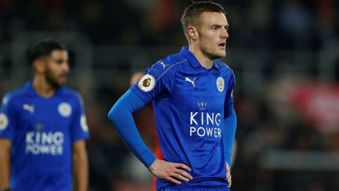 Ekspresi kekecewaan striker Leicester City, Jamie Vardy.